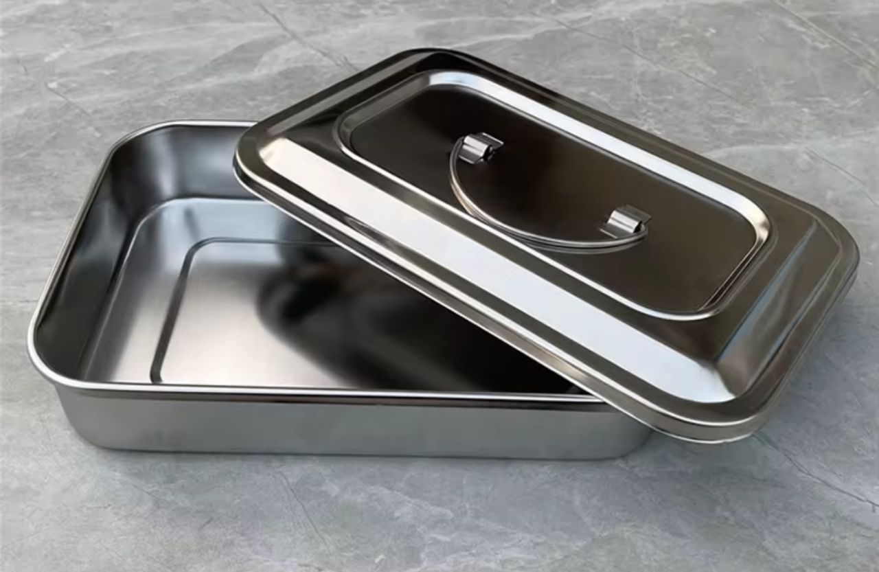 Boîte médicale inox 9 (15 x 24 cm) – Solution de stérilisation compacte